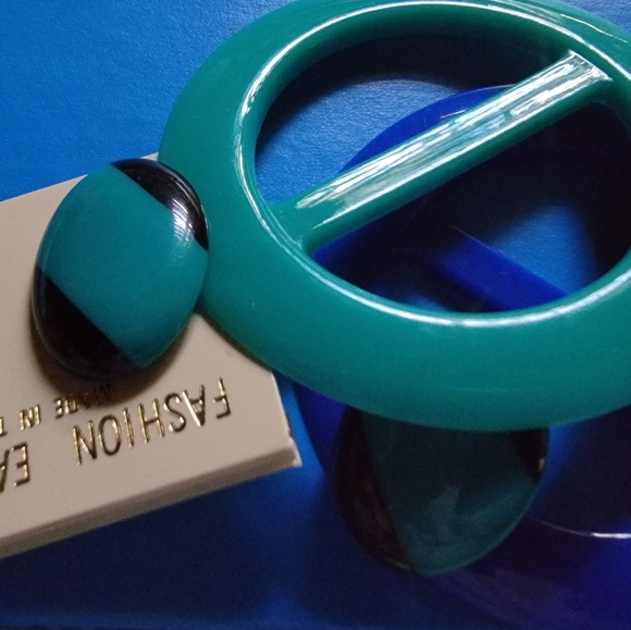 NOS VTG 1980s Earrings & Tshirt Clip - Picture 4 of 15